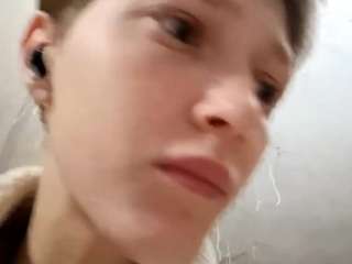  zoeclever chat room