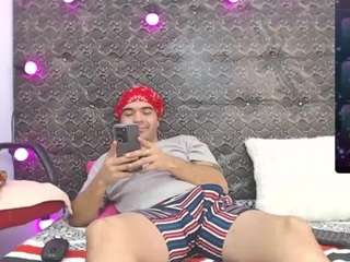 jaimes105 Live Webcam on CamSoda
