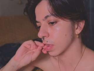 Live cam show with kuntboyzworld