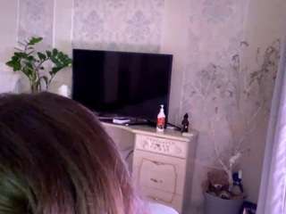 LITTLE-BLOND-GIRL