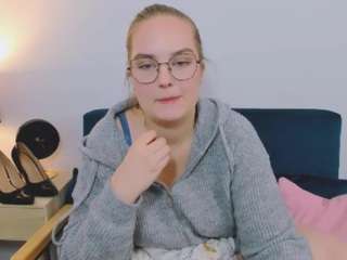 alicejuicy webcam model