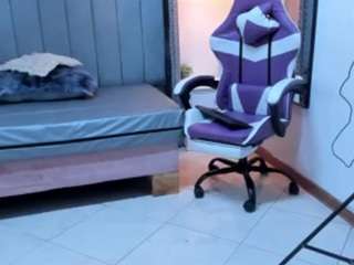 le modèle miyu-komori est en webcam porno dans un show sur le site camsoda, il possède les tags suivants: anal,black hair,tiny tits,teen (18+),skinny,pov,orgasm,nature,naked,full nudity,fingers,fingering,feet,facial piercings,facial,drinking,doggy style,dirty talk,dildo,brown eyes