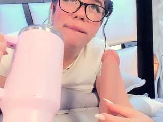 Tessacooper's cam show statistics and live stream