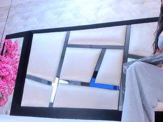 Tessacooper live cam preview
