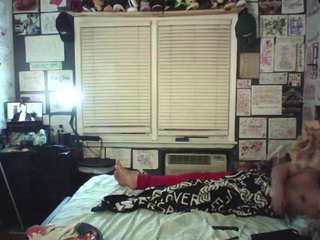 bigdikkpapii777's CamSoda show and profile