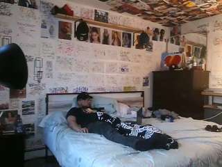 bigdikkpapii777 Live Webcam on CamSoda