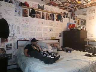 bigdikkpapii777 Live Webcam on CamSoda