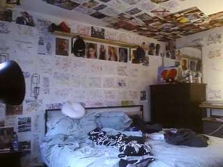 bigdikkpapii777 Live Webcam on CamSoda