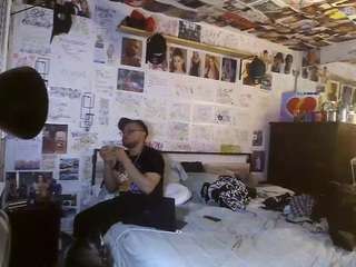 bigdikkpapii777's CamSoda show and profile