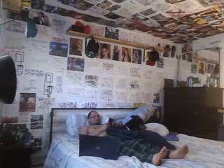 bigdikkpapii777's CamSoda show and profile