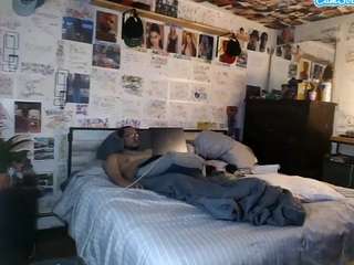 Dit model is nu live. bigdikkpapii777