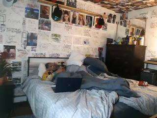 This model is live right now. bigdikkpapii777