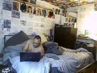 bigdikkpapii777 webcam model