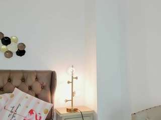 scarlett-bunny's CamSoda show and profile
