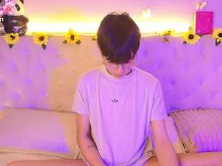 aleaurarashi live cam profile