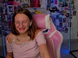  alisa-more chat room