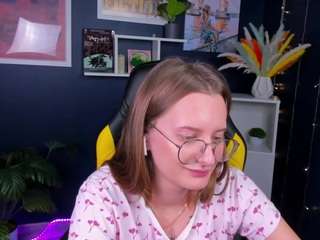  alisa-more chat room