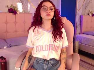 red-kytty6 Live Webcam on CamSoda