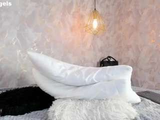 skailyn-angels Live Webcam on CamSoda