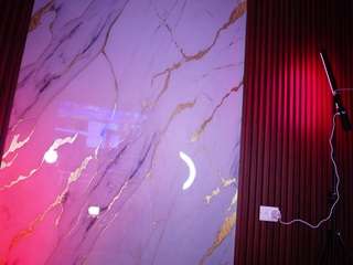 Live webcam model sophiefoxy1 on Soda Cams