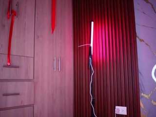 Live webcam model sophiefoxy1 on Soda Cams