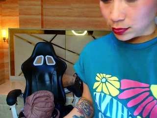 valentina-r's CamSoda show and profile