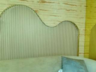 valentina-r Live Webcam on CamSoda