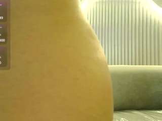 valentina-r Live Webcam on CamSoda