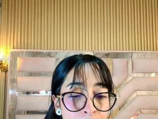 zoe-r Live Webcam on CamSoda