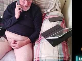 adambear Live Webcam on CamSoda