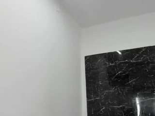 Live cam show with Bora-Lajuana