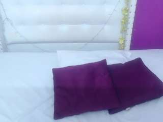  hugeass-destroyer chat room