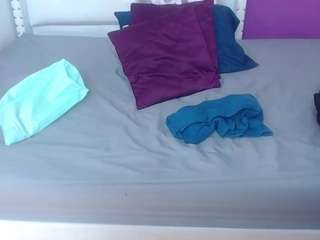 hugeass-destroyer Live Webcam on CamSoda