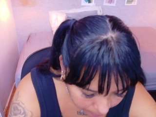 le modèle hugeass-destroyer est en webcam porno dans un show sur le site camsoda, il possède les tags suivants: anal,mature,toys,thick,tattoos,squirter,sex toys,no smoking,no drinking,ass,natural,lush,lovense,feet,double penetration,dildo or vibrator,deepthroat,brown eyes,black hair,asshole