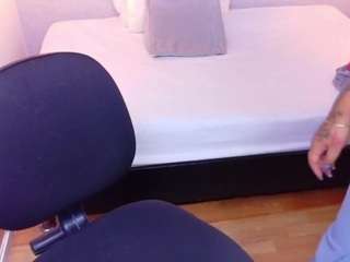 hugeass-destroyer webcam