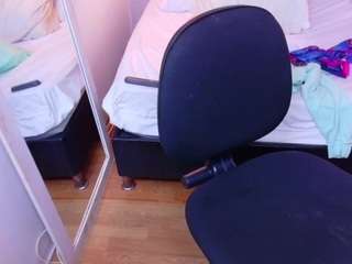 hugeass-destroyer Sex Cam Show