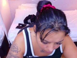 hugeass-destroyer live webcam show