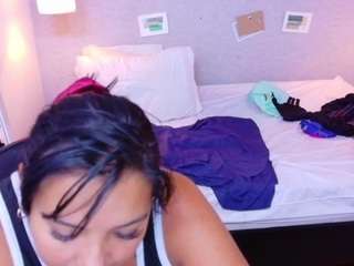 hugeass-destroyer live webcam show