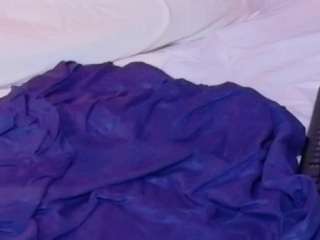 Hugeass-destroyer live webcam show