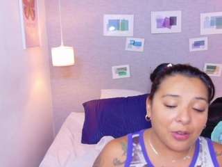 Hugeass-destroyer live webcam show