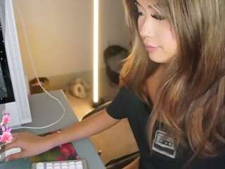 Spicyyuna live sex