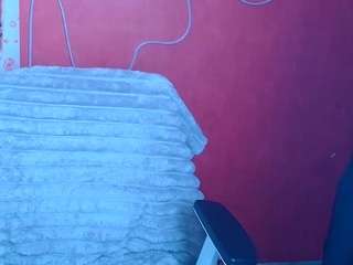 vendycruuu, female webcam model,  years old, on live webcam