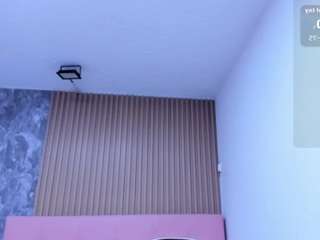 Ammie-Kova live cam preview