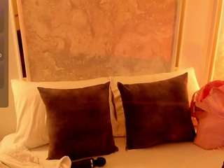 doll-eyees webcam model