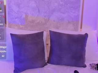 doll-eyees's CamSoda show and profile