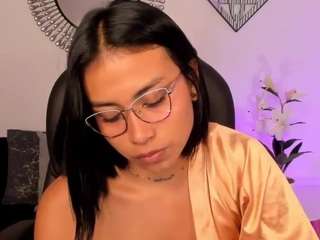 ivymoon1, female webcam model,  years old, on live webcam