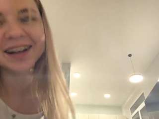 jenniekrone Live Webcam on CamSoda
