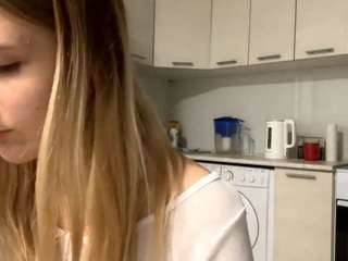 jenniekrone Live Webcam on CamSoda