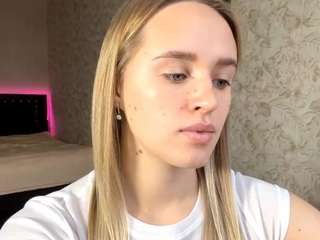 kieraleeming's CamSoda show and profile