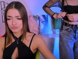 Discover liana-swans from CamSoda